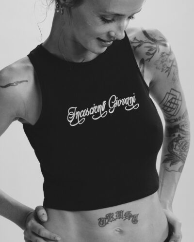 Alternative view of Crop Top Incoscienti Giovani